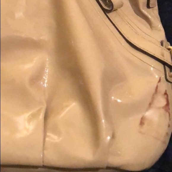 Taupe patent leather Coach satchel - Picture 4 of 4